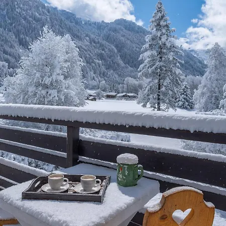 Overlooking The Mont Blanc Range Lägenhet *